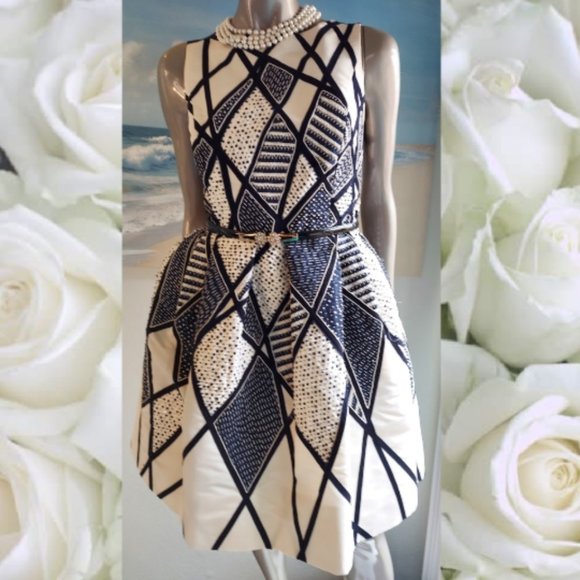 °$4,300 OSCAR DE LA RENTA GORGEOUS WHT BLK SILK BEAD SEQUIN EMBR RUNWAY DRESS 6 - Picture 5 of 11